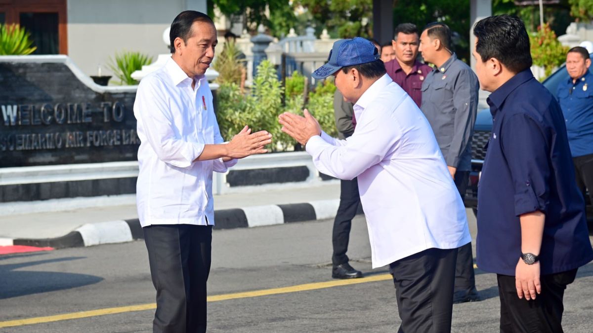 Jokowi Bantah Isu Prabowo Cekik Wamen Saat Rapat di Istana