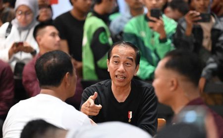 Hal yang Membuat Presiden Jokowi dan 2 Menterinya 'Angkat Tangan' Tanda Menyerah