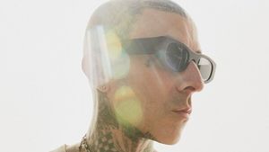 Hurley montre le drameur emblématique Travis Barker en tant qu’ambassadeur