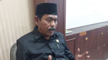 Gawat! Anggota DPRD Jember Merokok-Main Game Saat Rapat  dengan DInkes Tak Diproses Badan Kehormatan Dewan