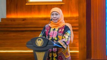 Khofifah Imbau Warga Jatim Tak Kibarkan Bendera Selain Merah Putih