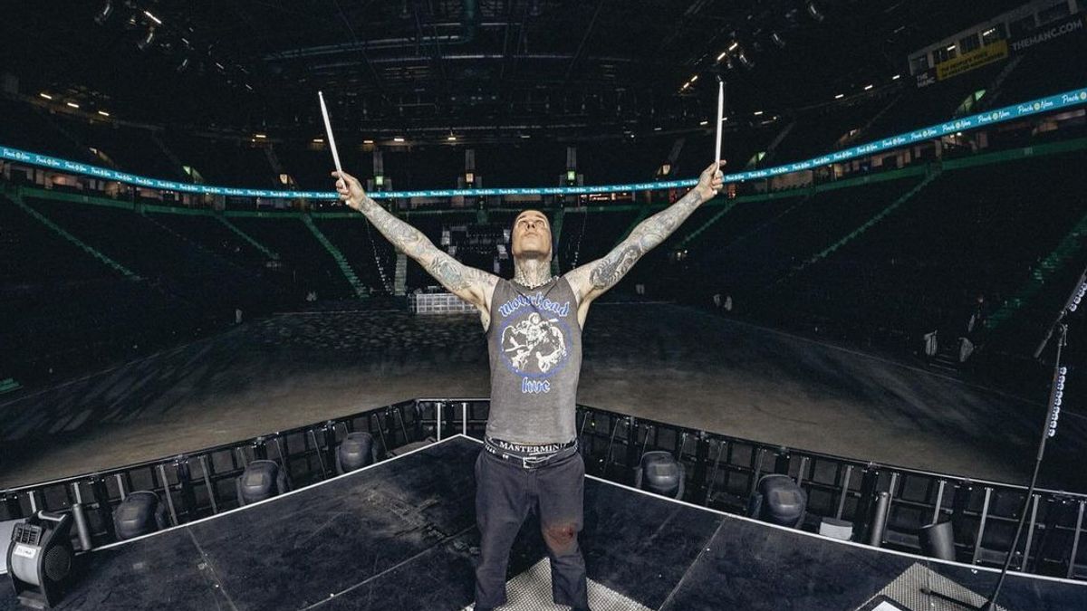 Travis Barker Calls The Power Of Love Helps Him Overcome Fear Of Flying
