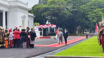 プラボウォがムルデカ宮殿でシンガポール首相の国賓訪問を受けた