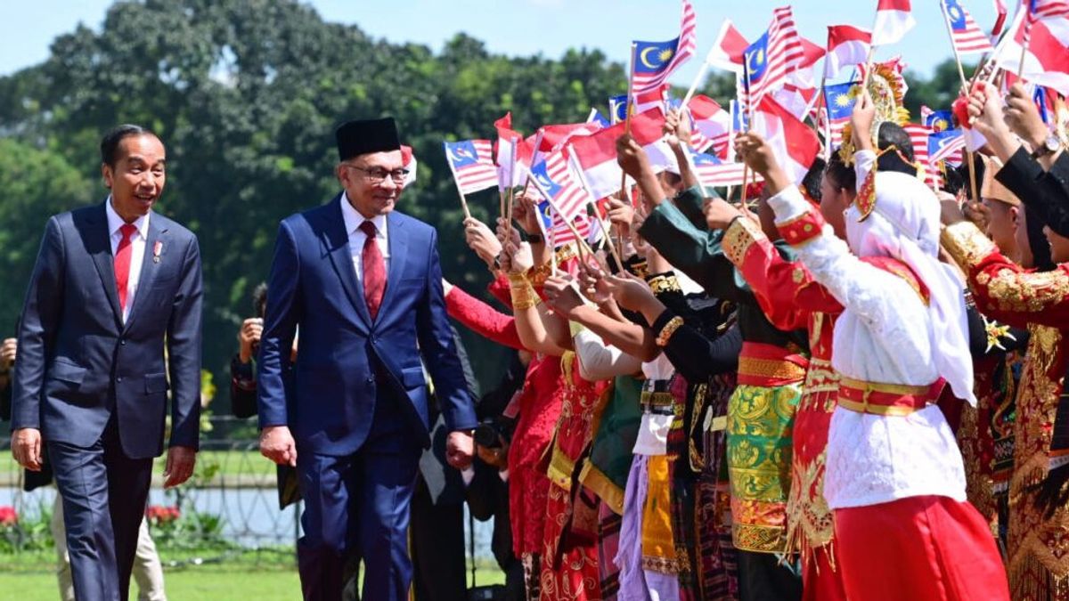 Jokowi: In ASEAN, You Can See Rangkulan And Salaman, But All Investment Rebuttal Competitions