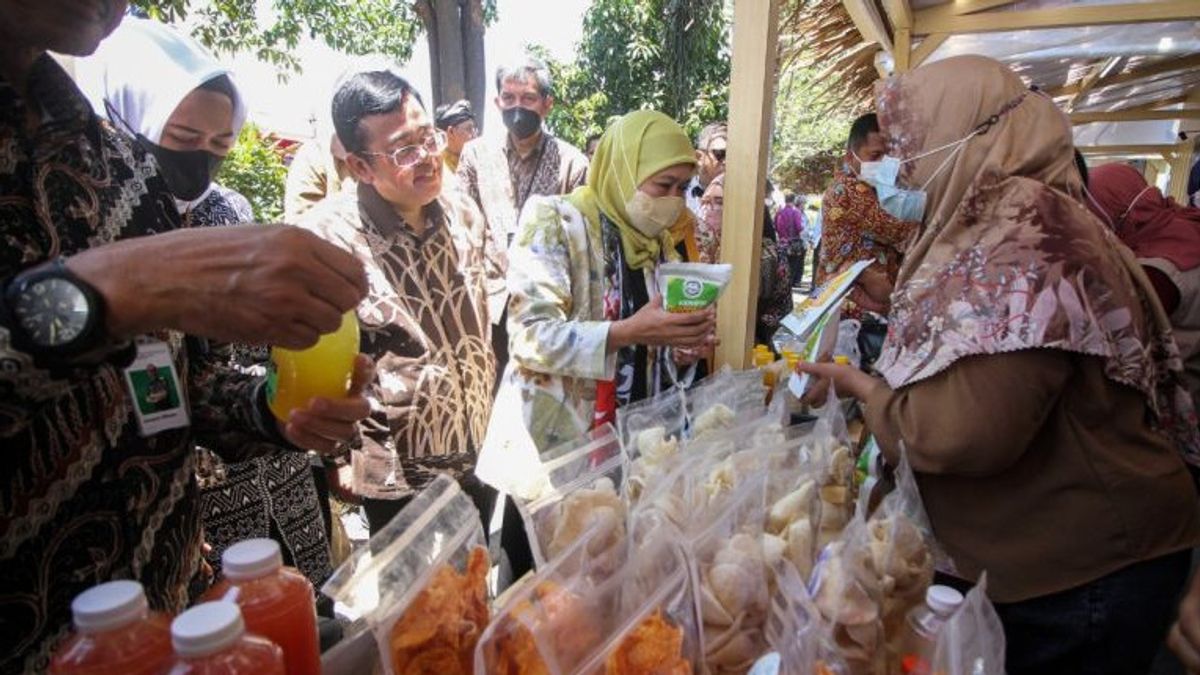 East Java Governor Khofifah Realizes MSMEs To Rise Class