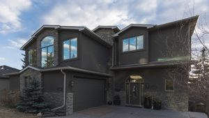 Sedang Cari Hunian Baru? Kenali 5 Tanda Rumah Seram dan Berhantu Menurut Survei