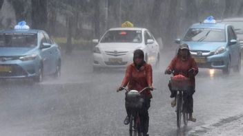 BMKG جنوب سومطرة تحث المسافرين على أن يكونوا على دراية بالأمطار القصوى