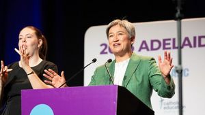    Menlu Australia soal Penangkapan Wanita China: Campur Tangan Asing Tak Ditoleransi