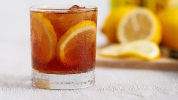 Do You Often Drink Plain Iced Tea To Reduce Sugar? Add These 5 Ingredients For A Rich Taste