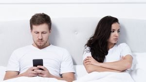 4 Penyebab Retaknya Keintiman Pasangan, Apa Saja?