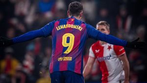 Lewandowski Cetak Dua Gol, Barcelona Buka Harapan Masuk Delapan Besar Liga Champions