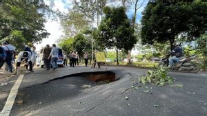 Ruas Jalan Tiban Batam Amblas, Perbaikan Butuh Waktu Sepekan