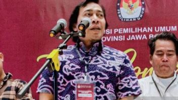 Komeng 'Uhuy' Lolos to Senayanの成功はカラワンから判明し、投票は284,624に達しました