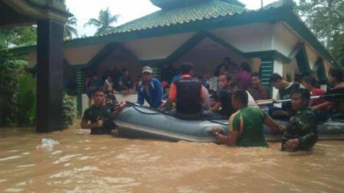 Desa di Pemangku Talang Lampung Barat Diterjang Banjir
