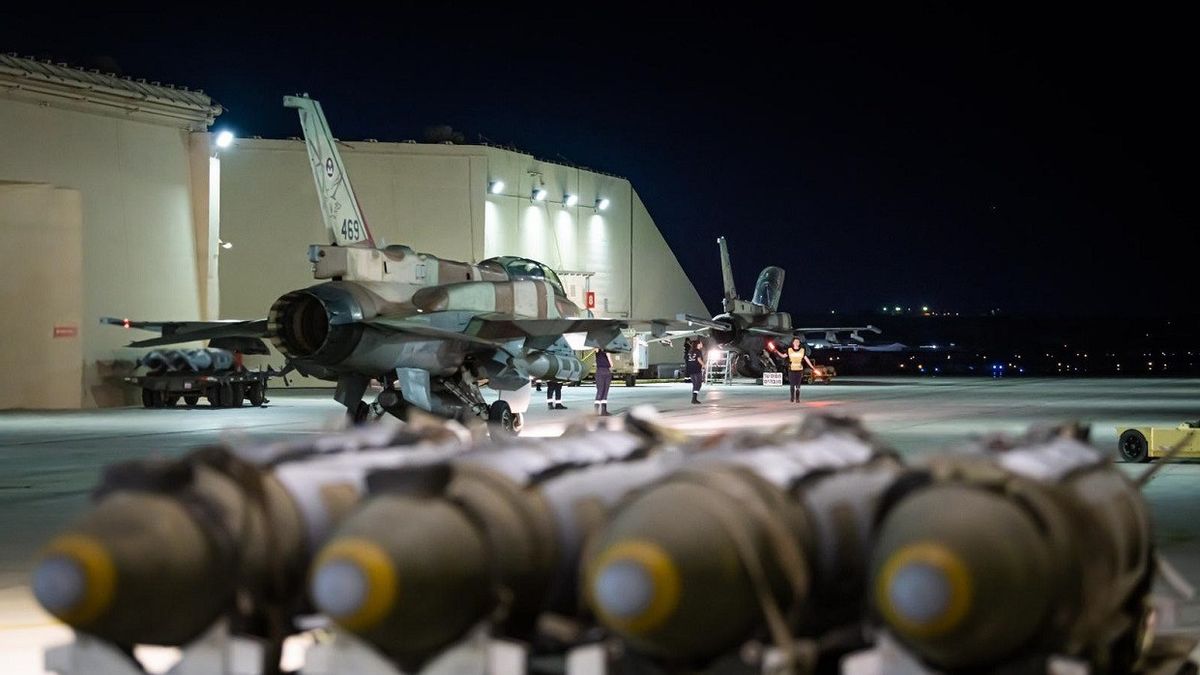 Rudal Israel Hantam Pangkalan Udara Suriah: Digunakan Iran, Dekat Basis Pasukan Rusia