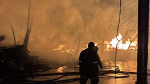 Belasan Kios Pedagang Kayu di Sukahaji Bandung Kembali Terbakar