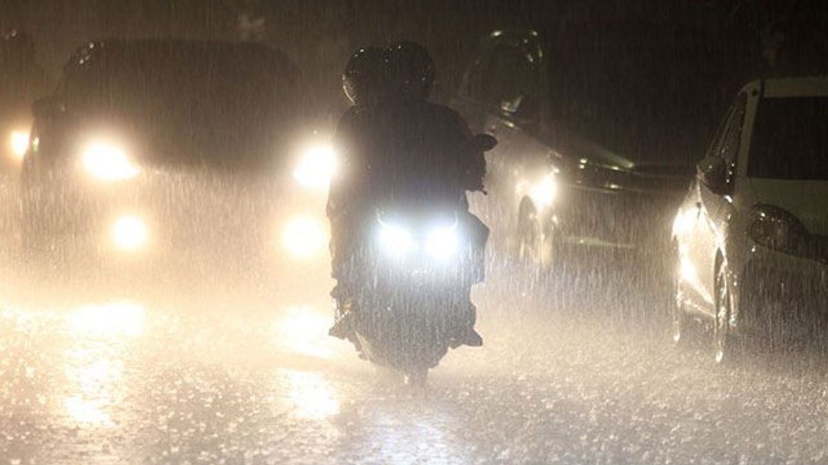 BMKG Minta Masyarakat Waspada Gelombang Air Tinggi dan Hujan Lebat Disertai Angin Kencang