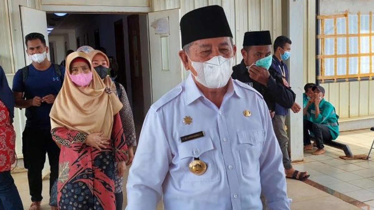 Ajudan Mantan Gubernur Malut AGK Dituntut 4,6 Tahun Penjara