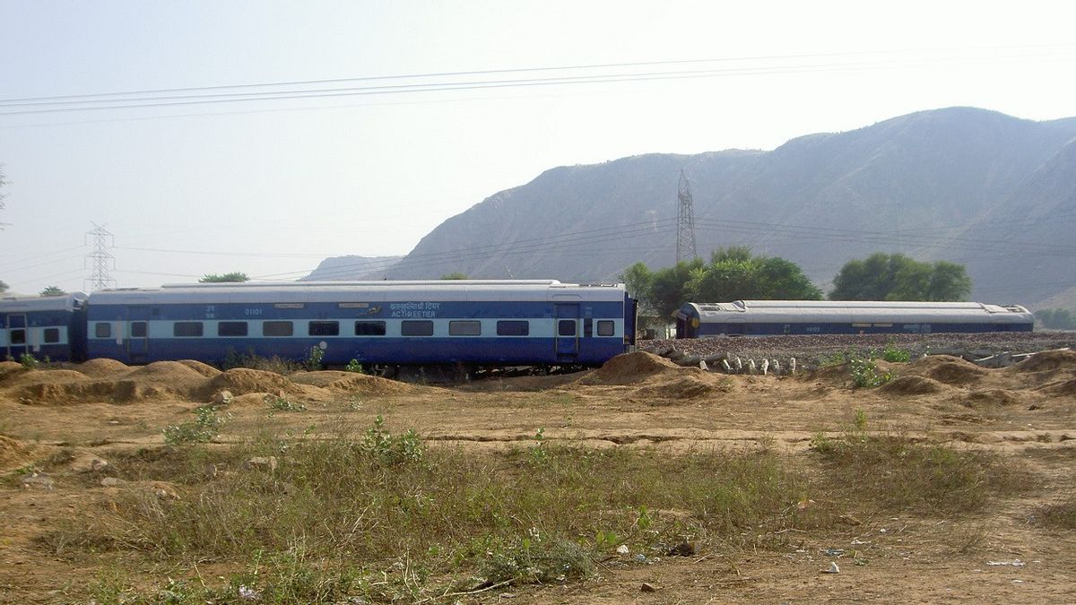 巴基斯坦总理下令调查火车事故造成数十人死亡