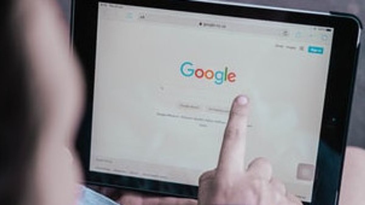 ميزات فيديو محاكمات Google في محرك البحث