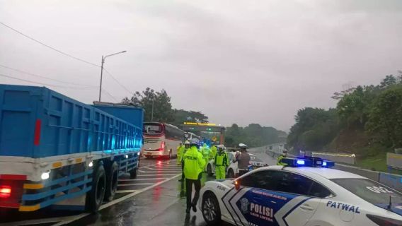 Le crime d’accident au KM 92, la circulation à péage de Cipularang temporairement déplacée