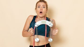 Le poids change-t-il chaque jour? Ne vous inquiétez pas! Voici la cause que vous ne réalisez pas souvent