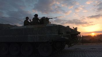 Israeli Tanks Shoot Gazans Who Take Help, 59 People Died