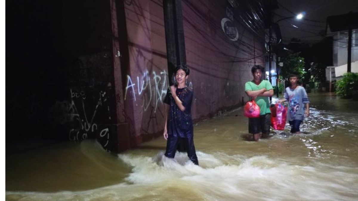 Hujan Sepanjang Hari, 132 RT di Jakarta Terendam Banjir Malam Ini 
