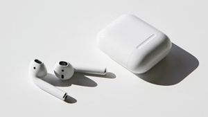 How To Connect AirPods To Android Phones