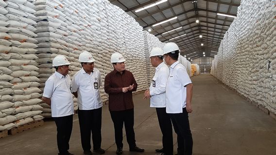 Il Ya COVID-19, Erick Thohir Garantit Stocks De Riz Avant L’Aïd Al-Fitr Sûr Et Pas Besoin D’importer