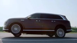 Chinese Car Manufacturers Race to Introduce Advanced Active Suspension, Can Drive 3 Wheels