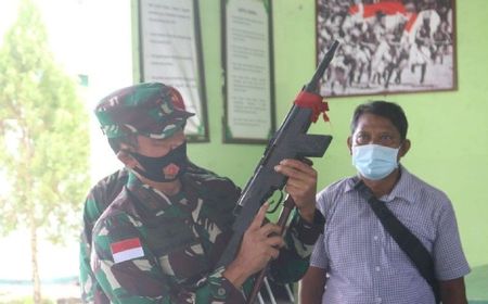 Serahkan 6 Senpi dan Bendera Bintang Kejora, Simpatisan KSB Fernando Worabai Tobat: Papua Merdeka Omong Kosong!