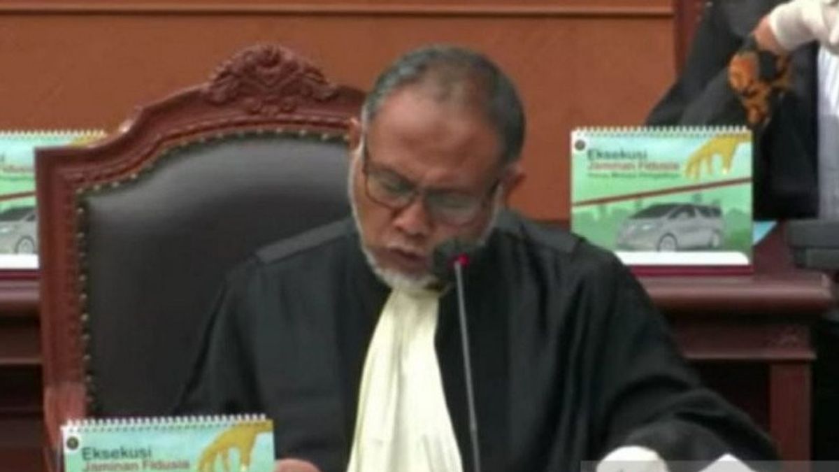 律师班邦 · 维乔扬托在法庭听证会上： 卡尔滕选举欺诈是强大和根本的