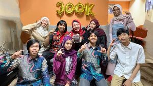 Dulu Dicibir Hanya Lulusan SMA, Kini Anak Petani Ini Boyong 11 Anaknya Jelajahi 50 Negara