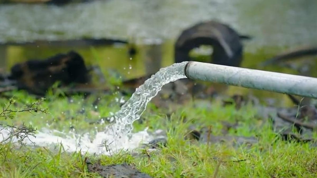 精炼成为印度尼西亚清洁水危机威胁的解决方案