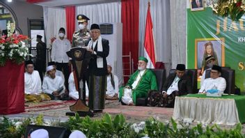 モスクでの党旗掲揚について、これはマルフ・アミン副大統領のコメントです。