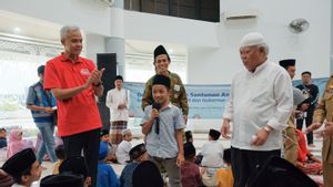 Ganjar dan Menteri PUPR Ajak Pemudik <i>Ngabuburit</i> di Rest Area Tol Batang Semarang