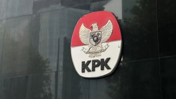 Limitation of the Term of Office of the Head of a Political Party is Considered to Strengthen Democracy 