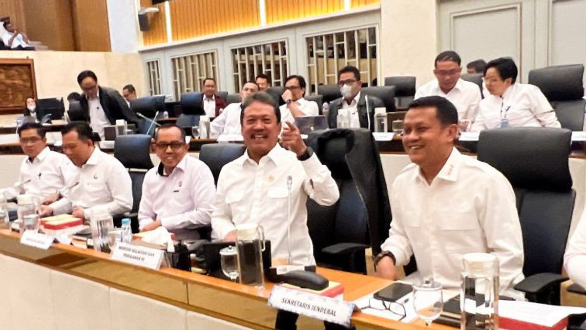 Rapat Pagar Laut dengan DPR, Menteri Trenggono Justru Minta Penguatan Anggaran untuk Perkuat Pengawasan