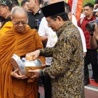 Menteri Agama Nasaruddin Umar: Pindapata Bukan Sekedar Tradisi Keagamaan Tapi Pelajaran Hidup