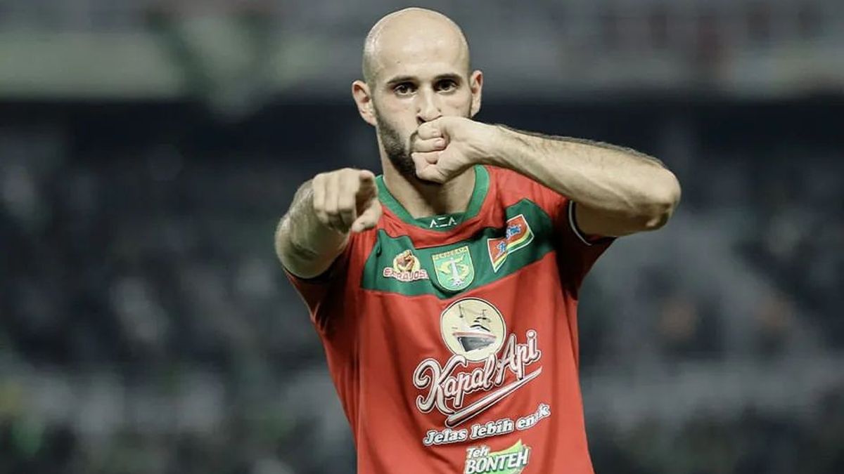 Liga 1 2024/2025: Le but de la dernière minute de Rashid a aidé Persebaya à gagner 2-1 contre Barito Putera