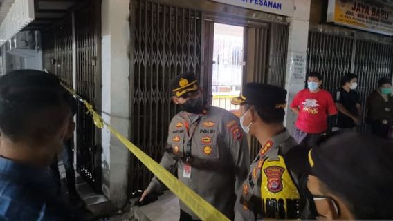 Two Armed Robbers In Tangerang Take Off 16 Karat Gold