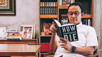 Melihat Isi Buku <i>How Democracies Die</i> yang Dibaca Anies, Seberapa Dekat dengan Pemerintahan Jokowi?