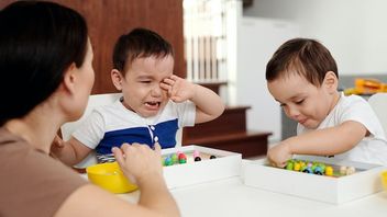 孩子缺乏父母关注的 5 个迹象，发脾气之一是其中之一