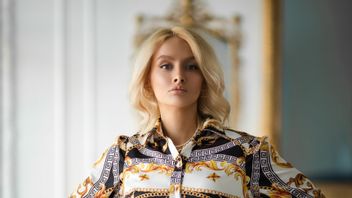 砂時計の体型のための5つの服装の選択肢、クラッシーでスタイリッシュな印象を与える