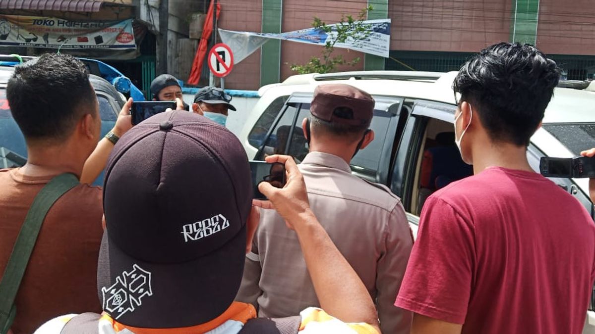 Pecahkan Kaca Mobil, Perampok Gondol Duit Rp70 Juta di Asahan Sumut