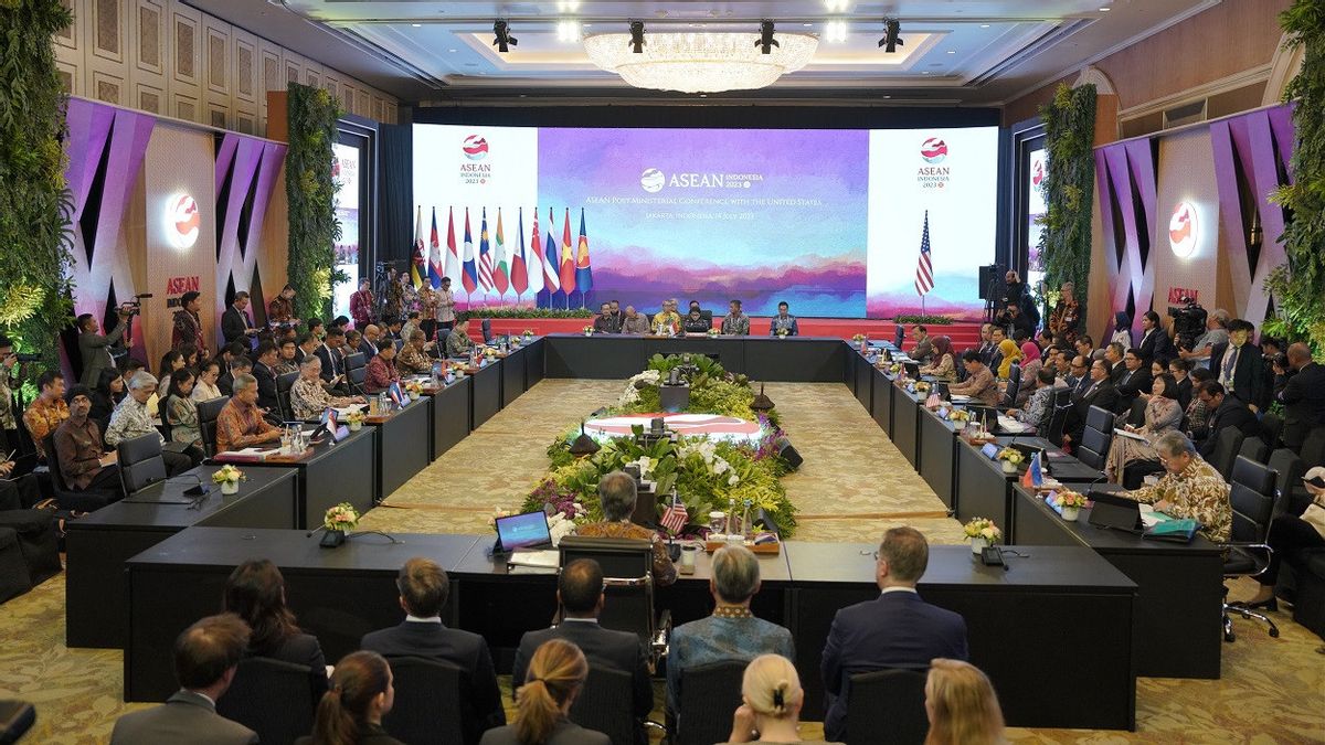 ルトノ外相は、米国に対し、インド太平洋の安定と平和を維持し、ASEANの自由核取引に加盟するよう求めた。