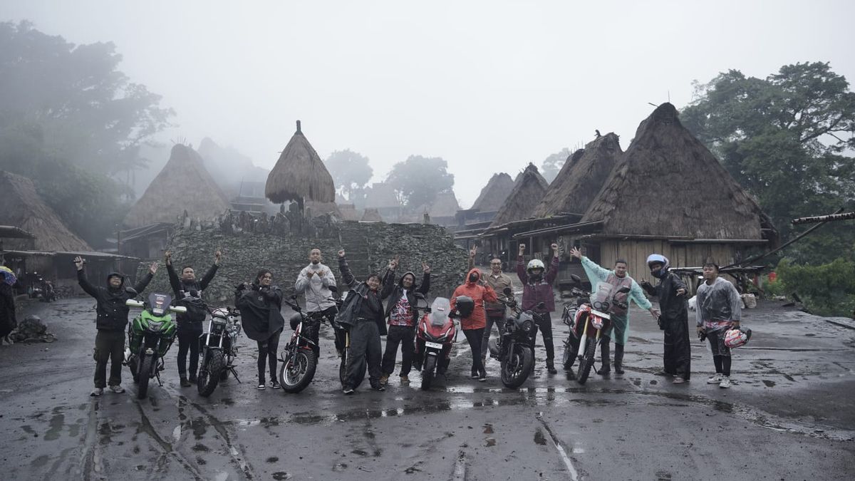 Motul Holds Touring With Bikers Activities To Flores, Visits This Beautiful Destination