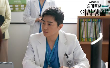 Soundtrack Drama Hospital Playlist yang Dinyanyikan Jo Jung Suk Laris Manis