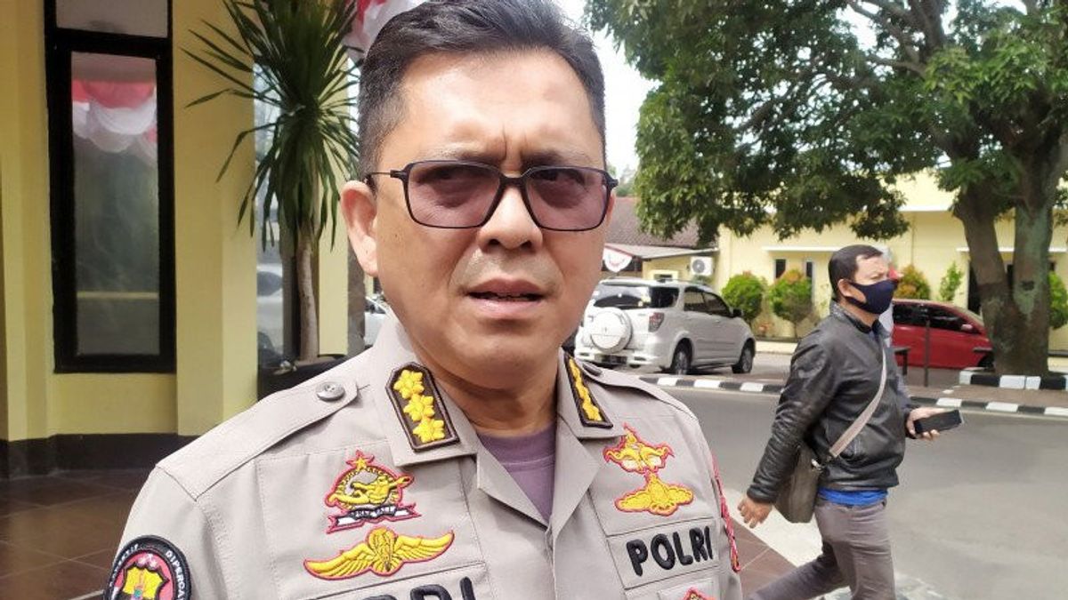 Anies A été Clarifié Par La Police Au Sujet De L’événement De Rizieq, Mais La Police De Java-Ouest N’a Pas Enquêté Sur La Foule à Megamendung